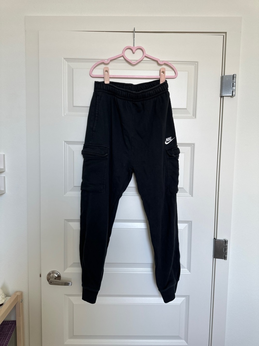 Nike Sportswear Club Fleece
Mid-Rise Oversized Cargo Sweatpants Cotton Joggers